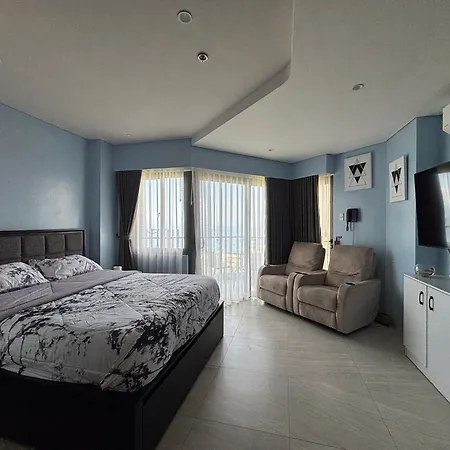 Ocean View Corner Studio Private Balcony Tambuli Tower F